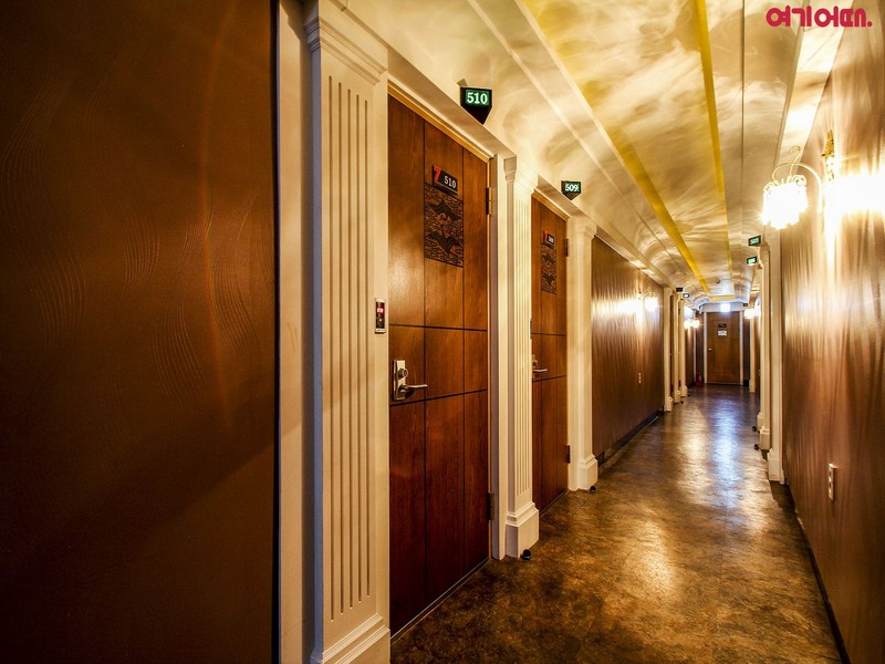 Seven Hotel