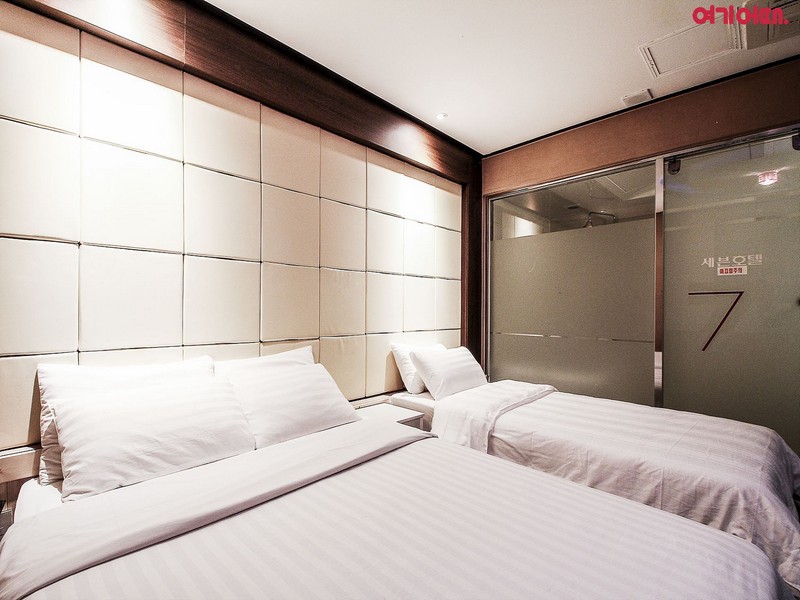 Seven Hotel