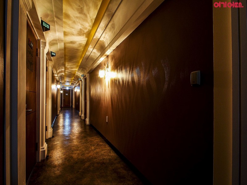 Seven Hotel