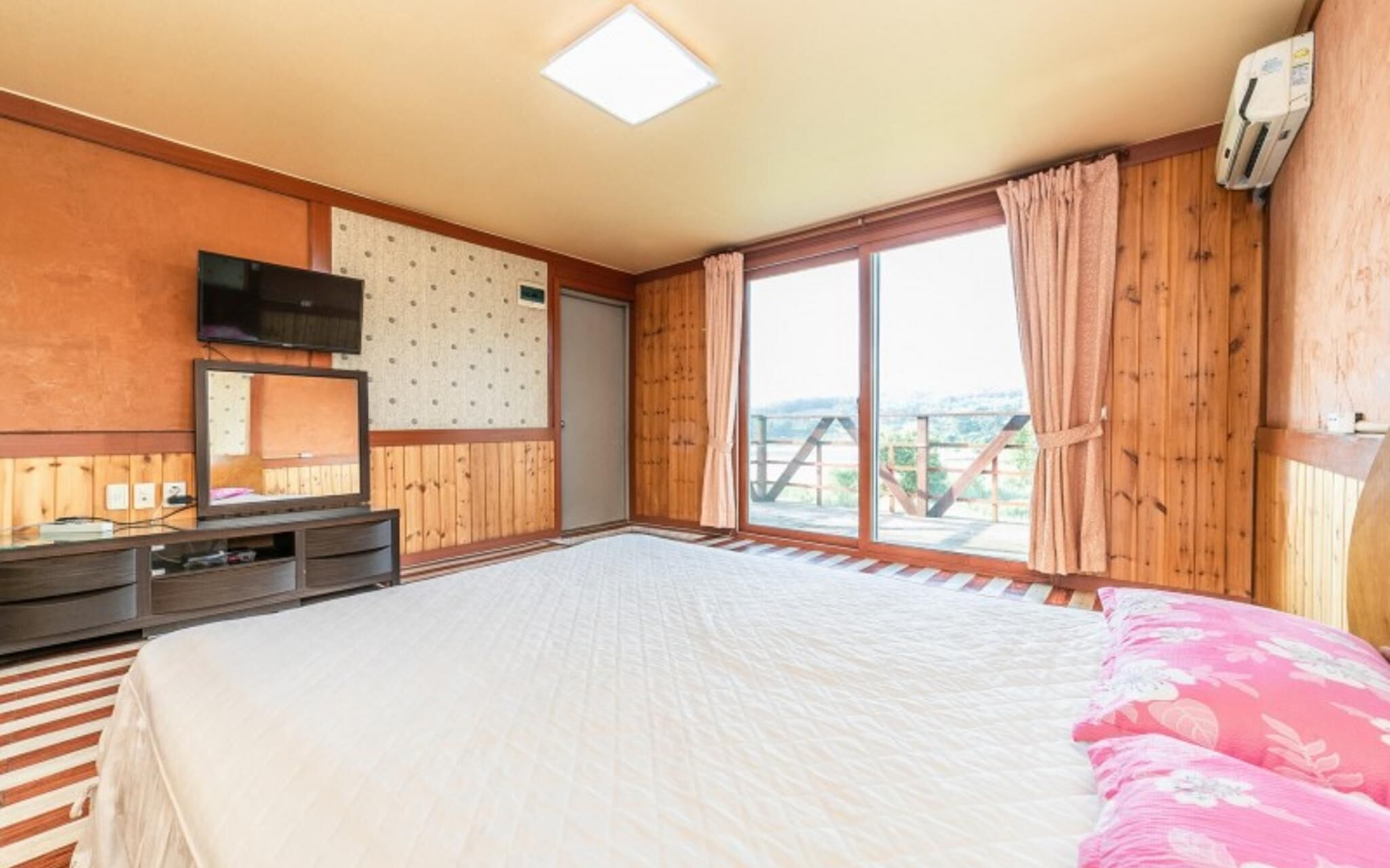 Anseong Lake Pension