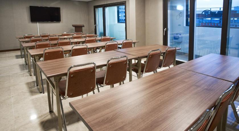 CS Premier Hotel