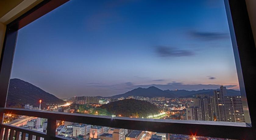 CS Premier Hotel