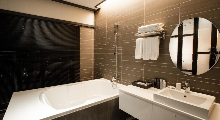 CS Premier Hotel