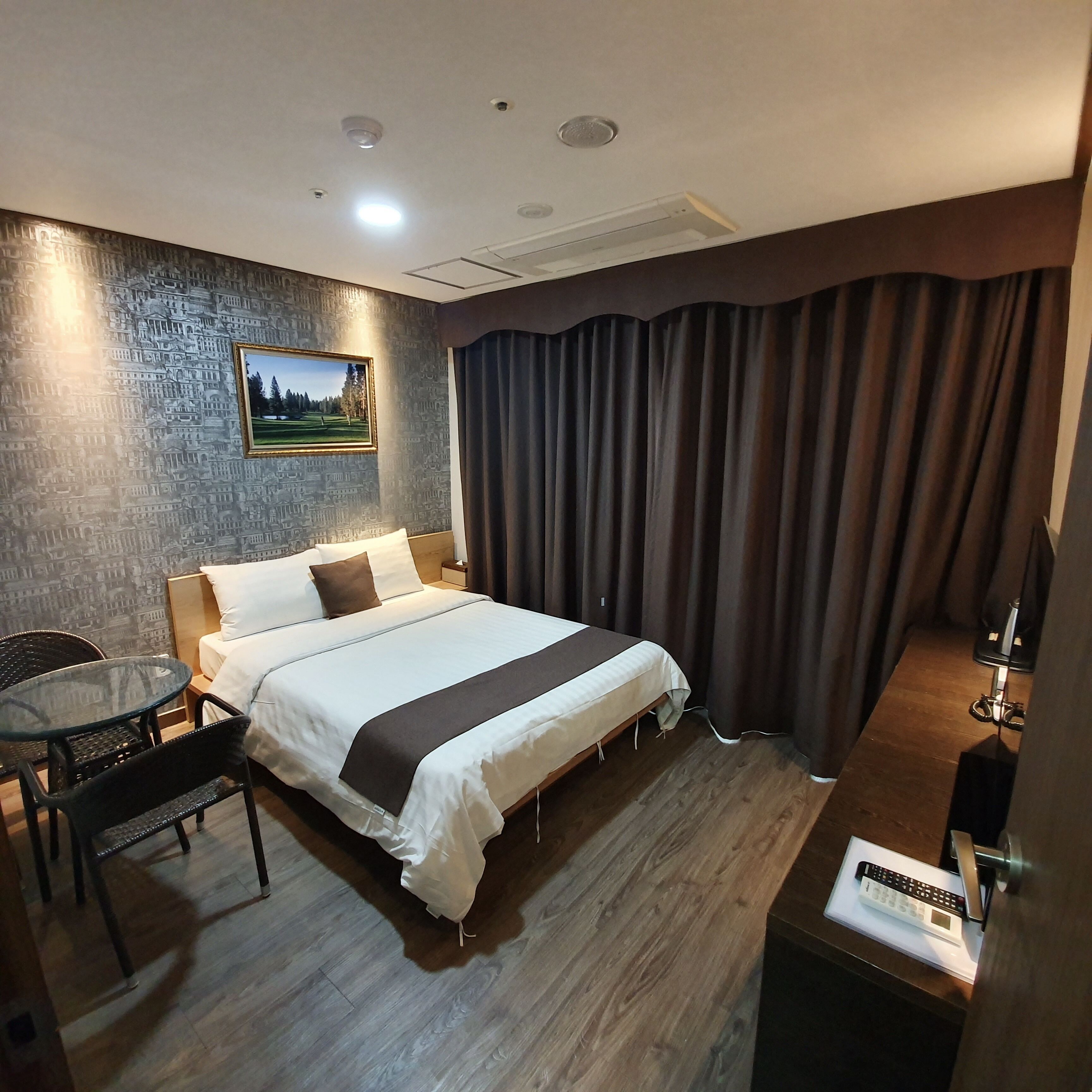 CS Premier Hotel