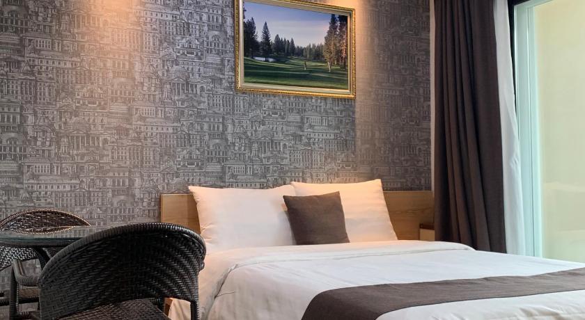 CS Premier Hotel