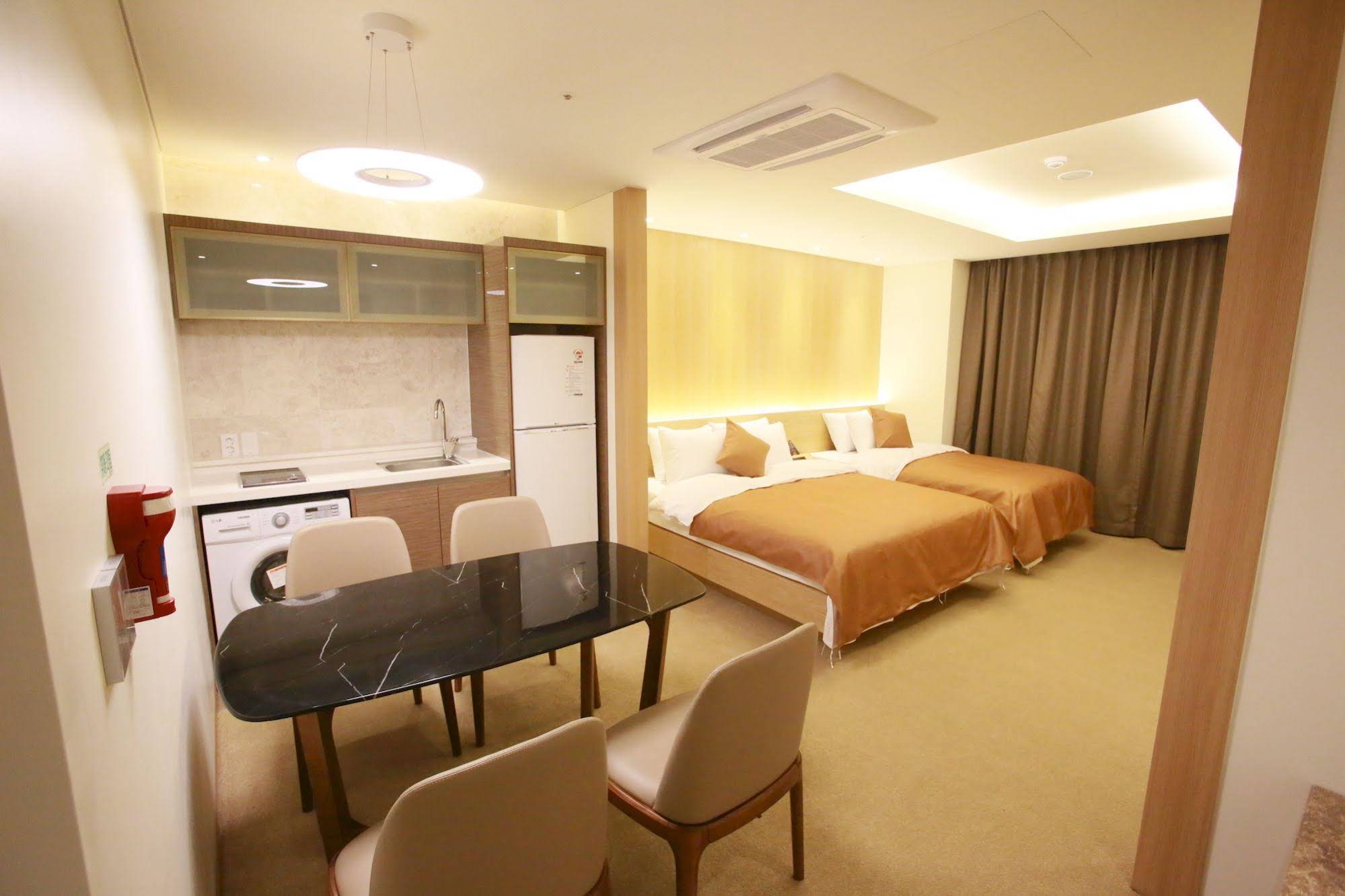 Hotel Avalon