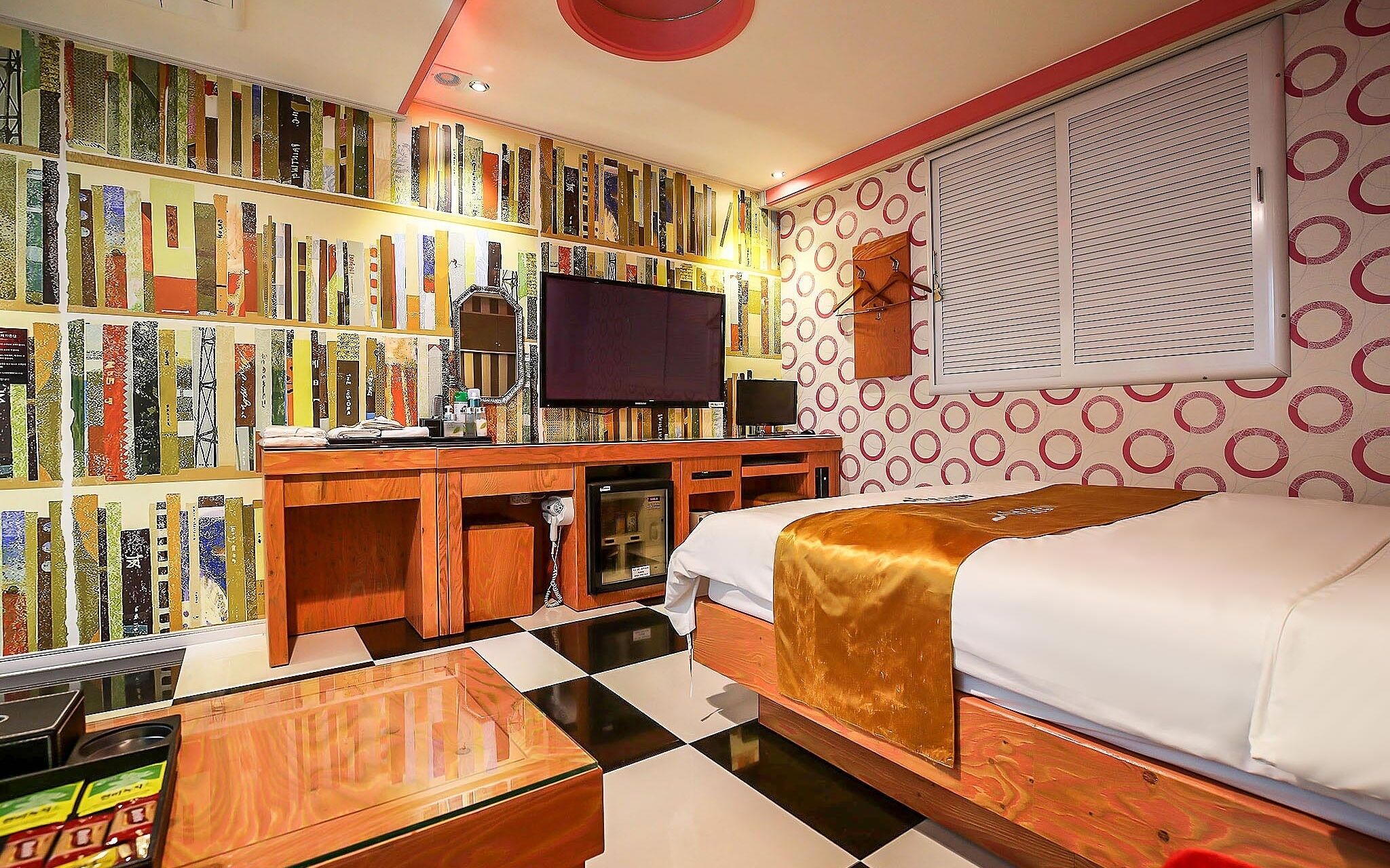 Asan Fox Drive-in Motel