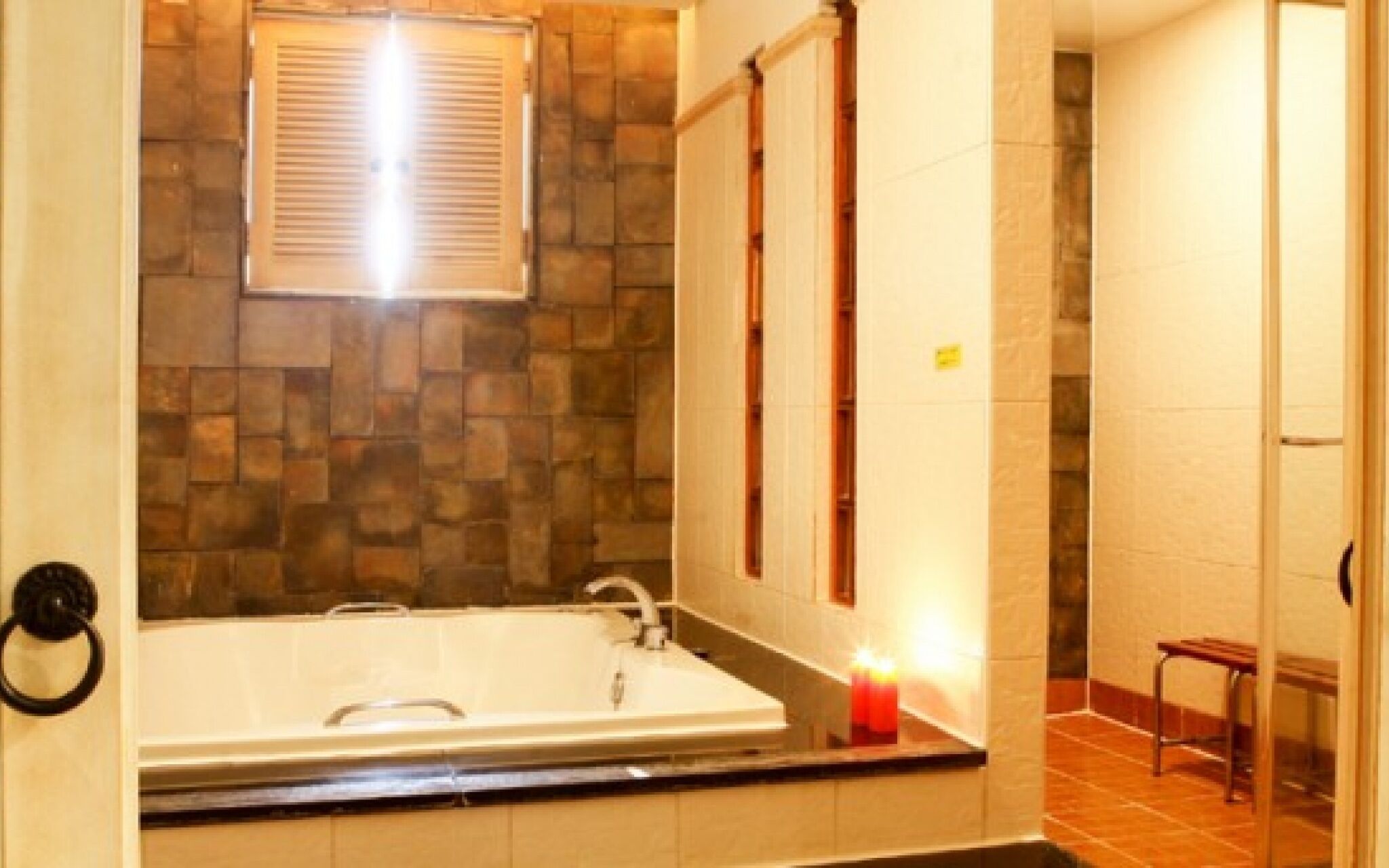 Asan Paradise Hotel