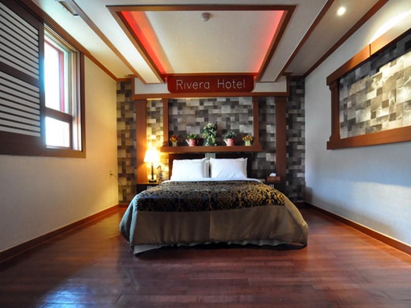 Goodstay Riviera Hotel