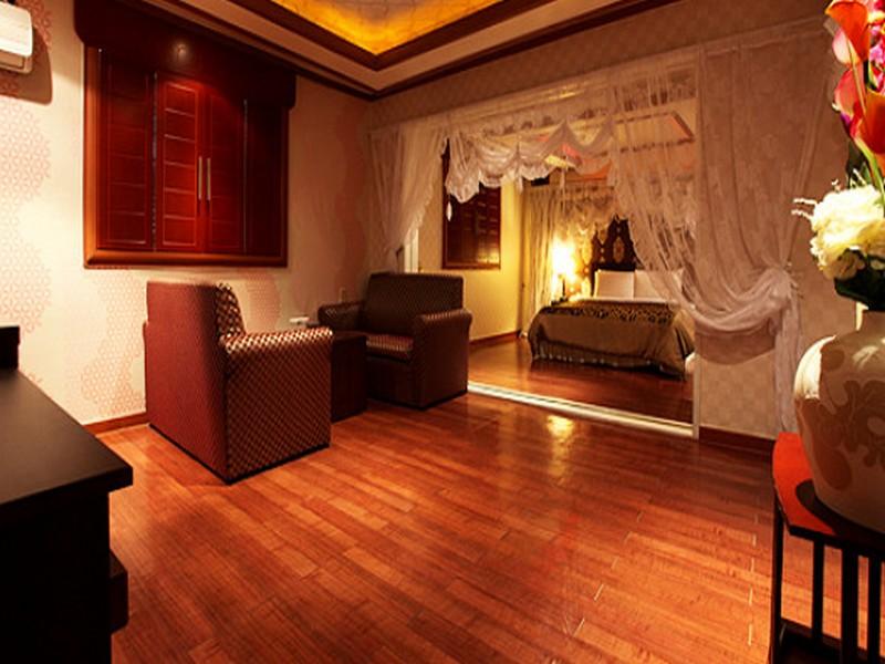 Goodstay Riviera Hotel