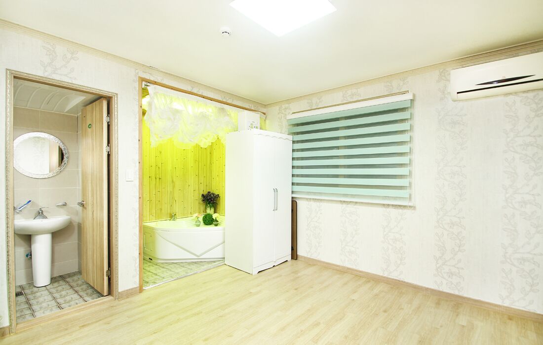 Boryeong Chorok Pension