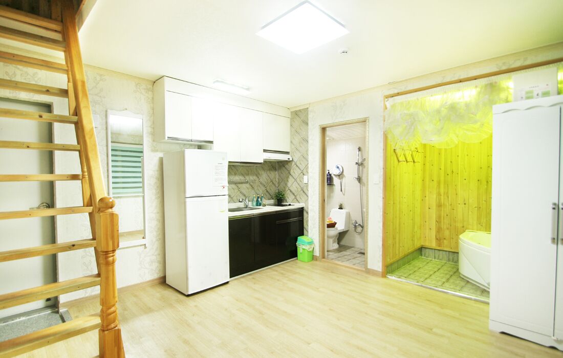 Boryeong Chorok Pension