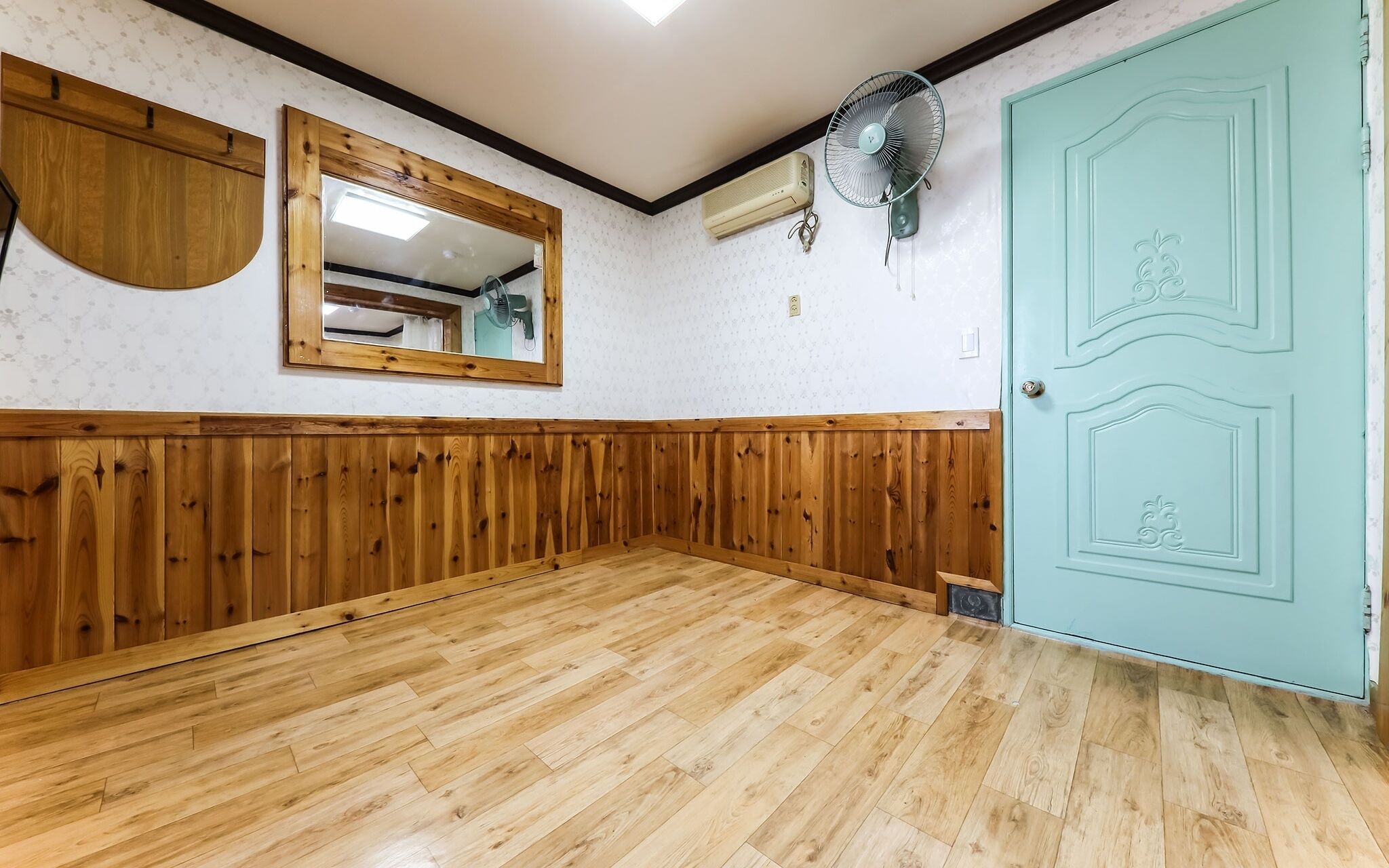 Boryeong Hayan Motel