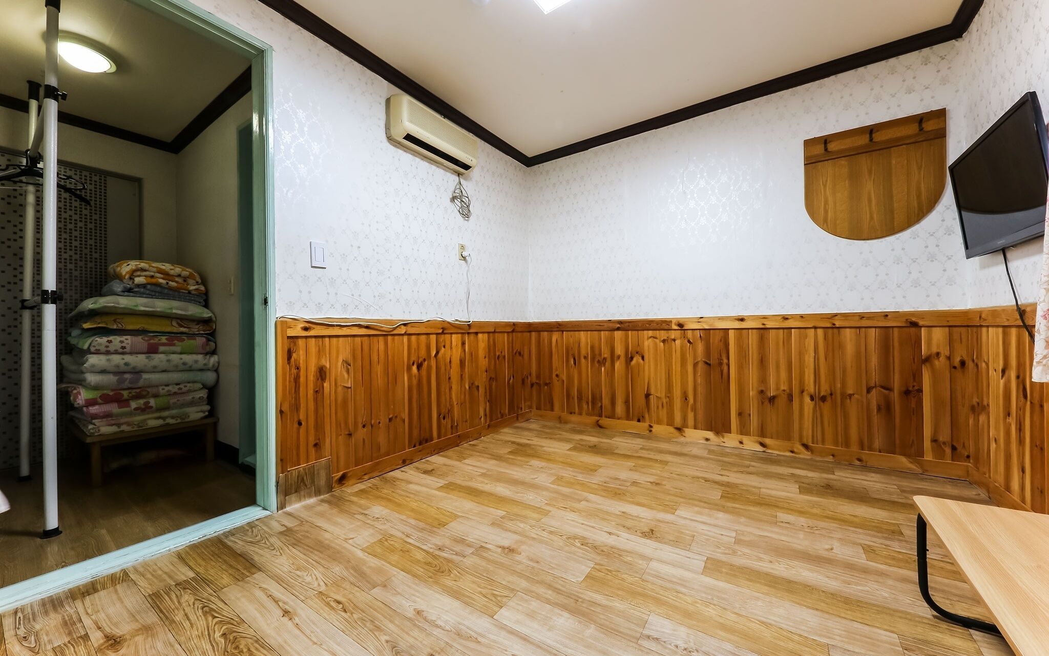 Boryeong Hayan Motel