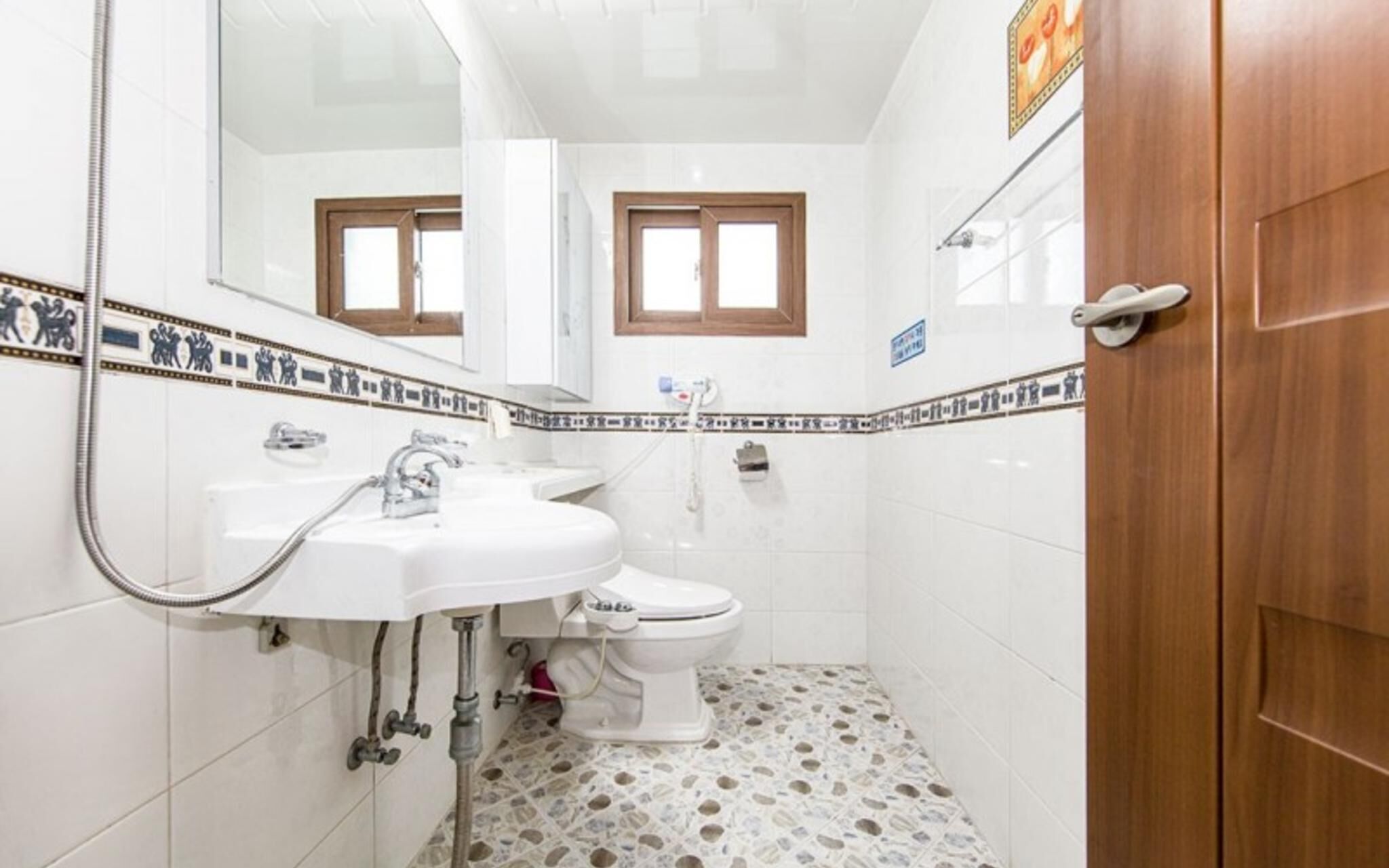 Boryeong Pension Myung Jin