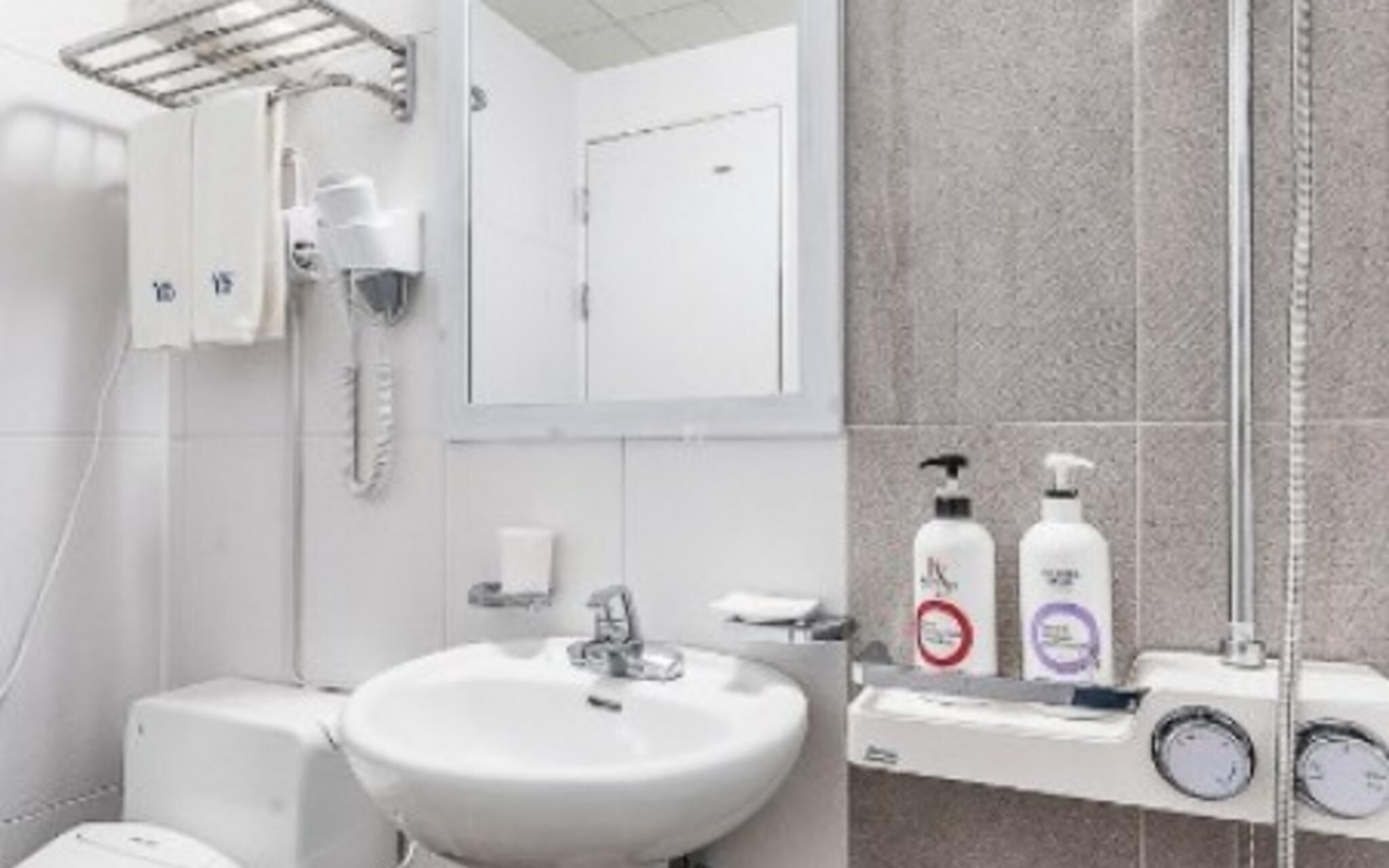Boryeong Wifi Condo Pension