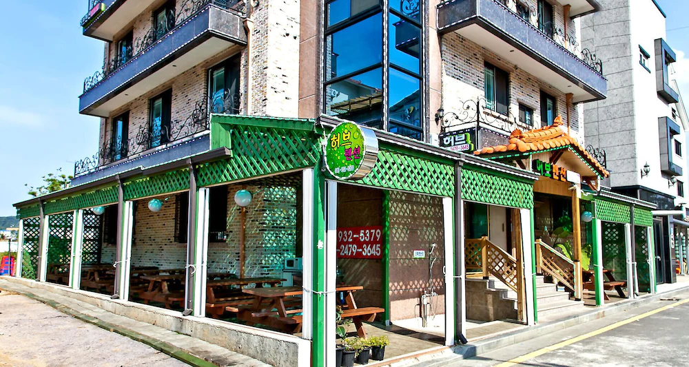 Daecheon Hub Pension