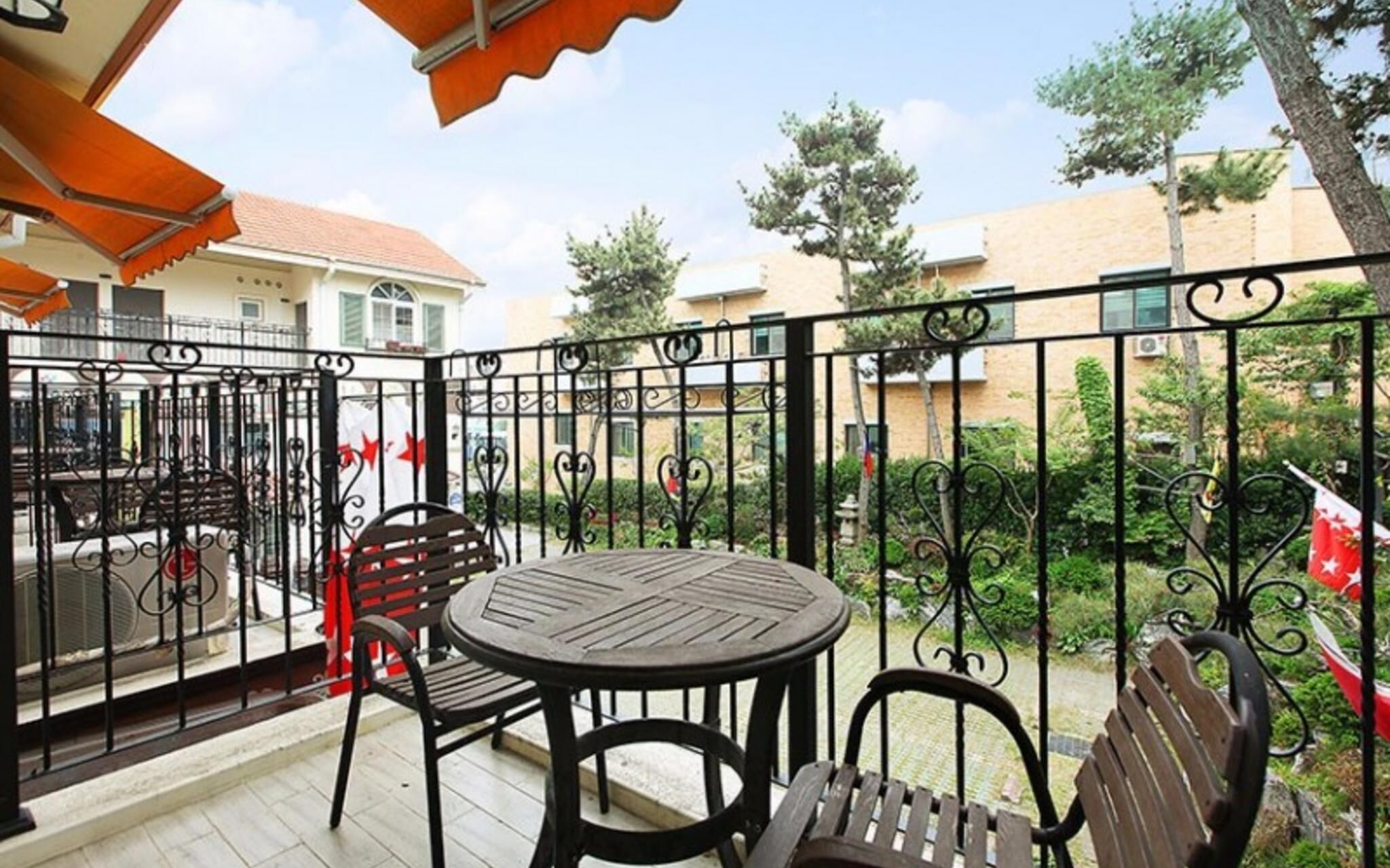 Daecheon Swiss Chalet Spa Pension