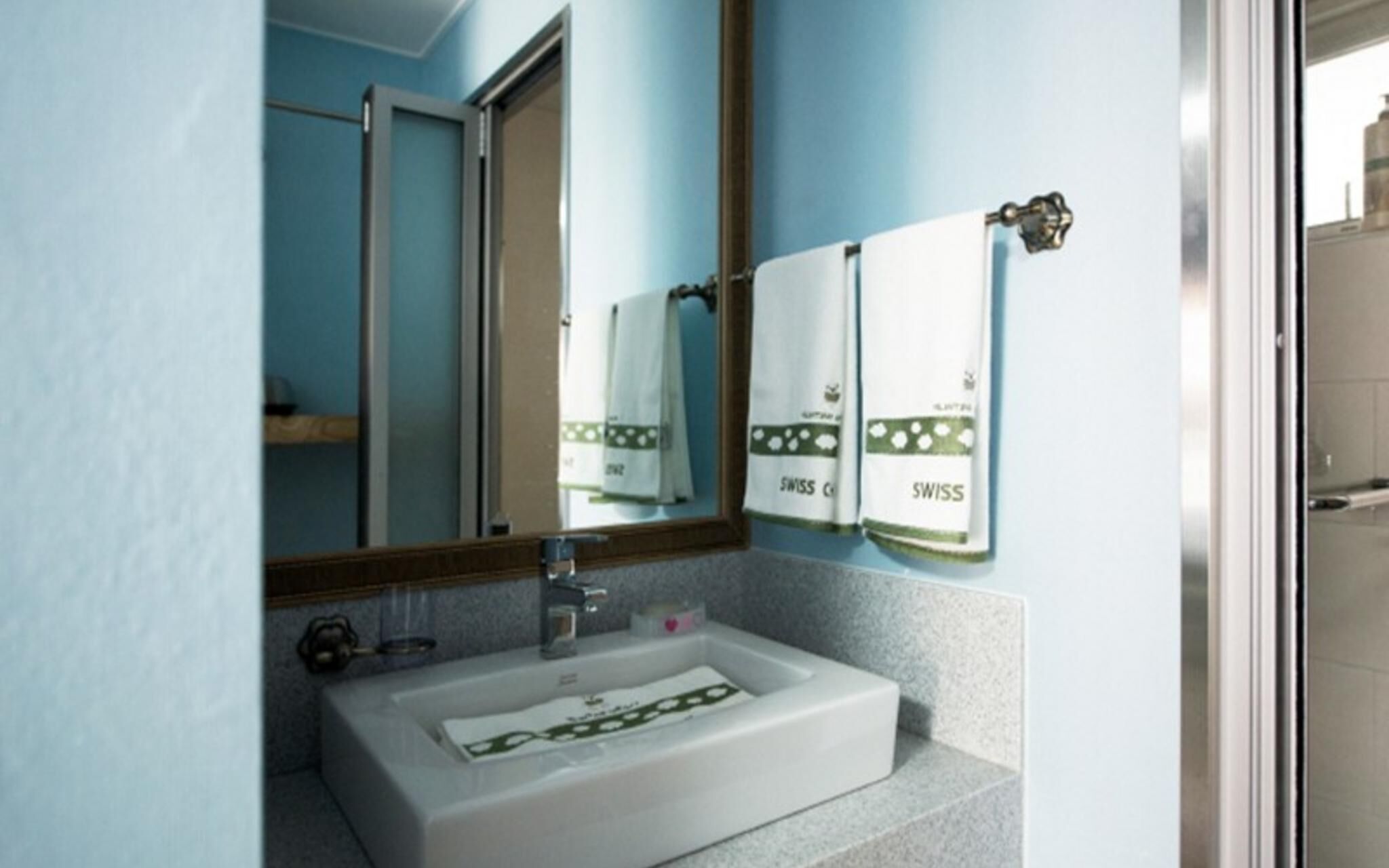 Daecheon Swiss Chalet Spa Pension