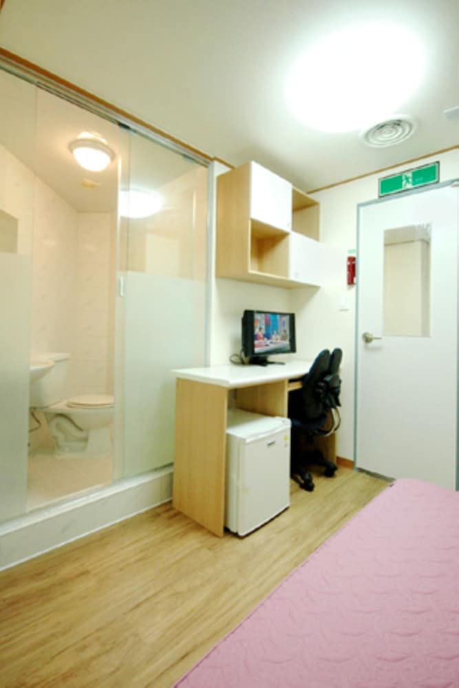 Ivy Oneroomtel