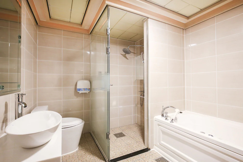 Themepark Tourist Hotel