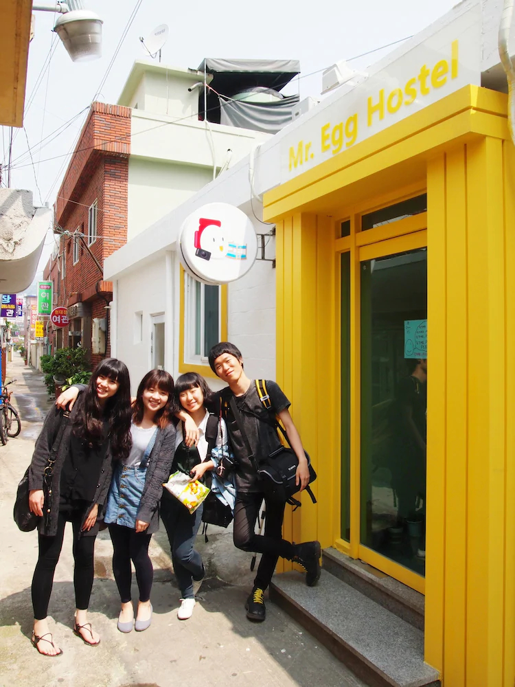 710 Guest house Yellow