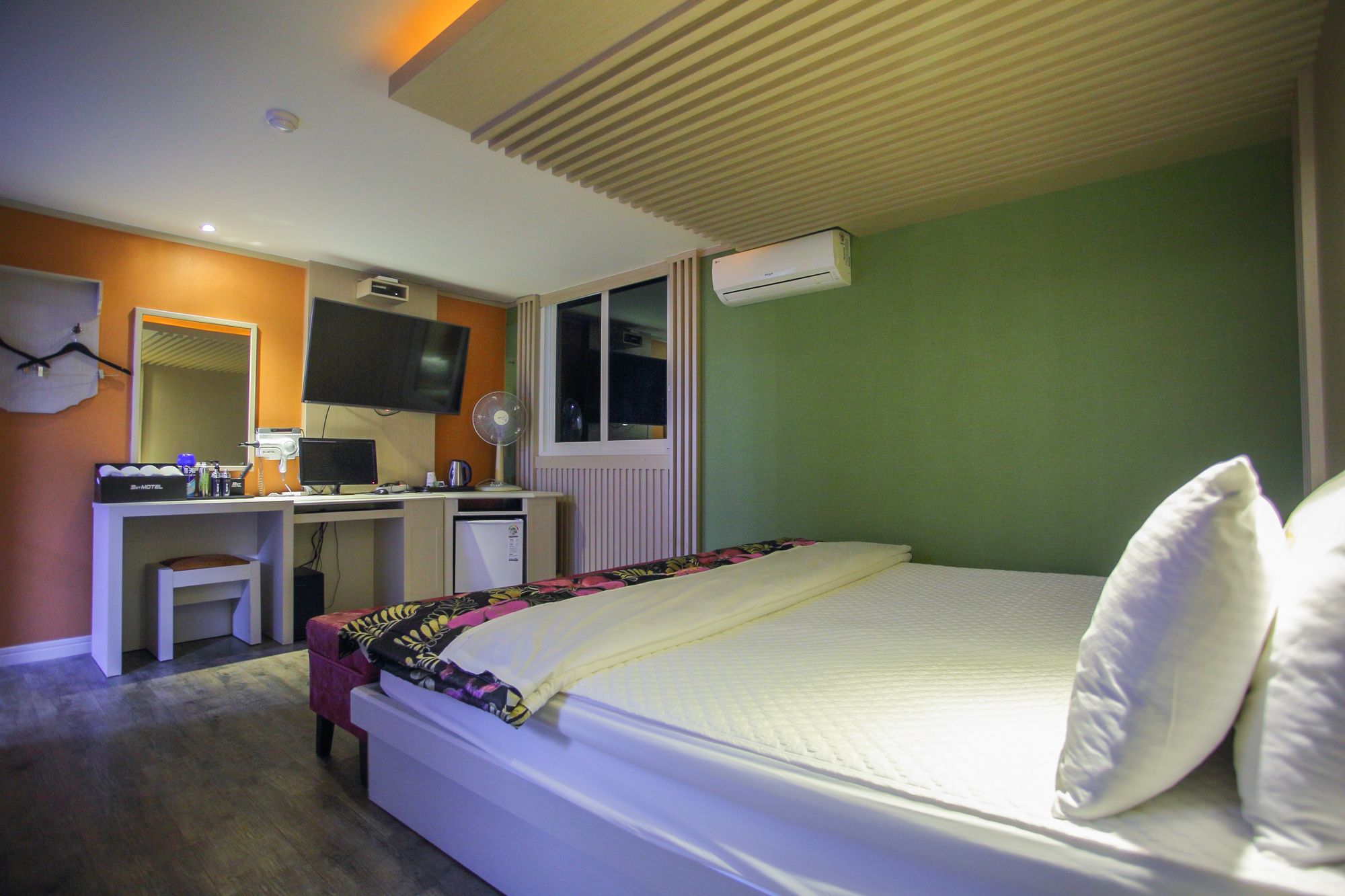 9st Traveltel