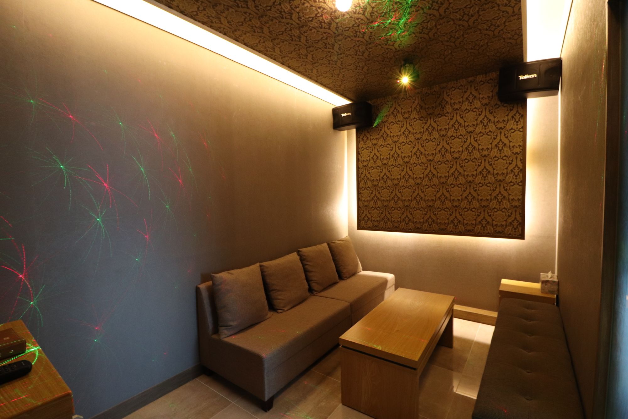 Airport Hotel