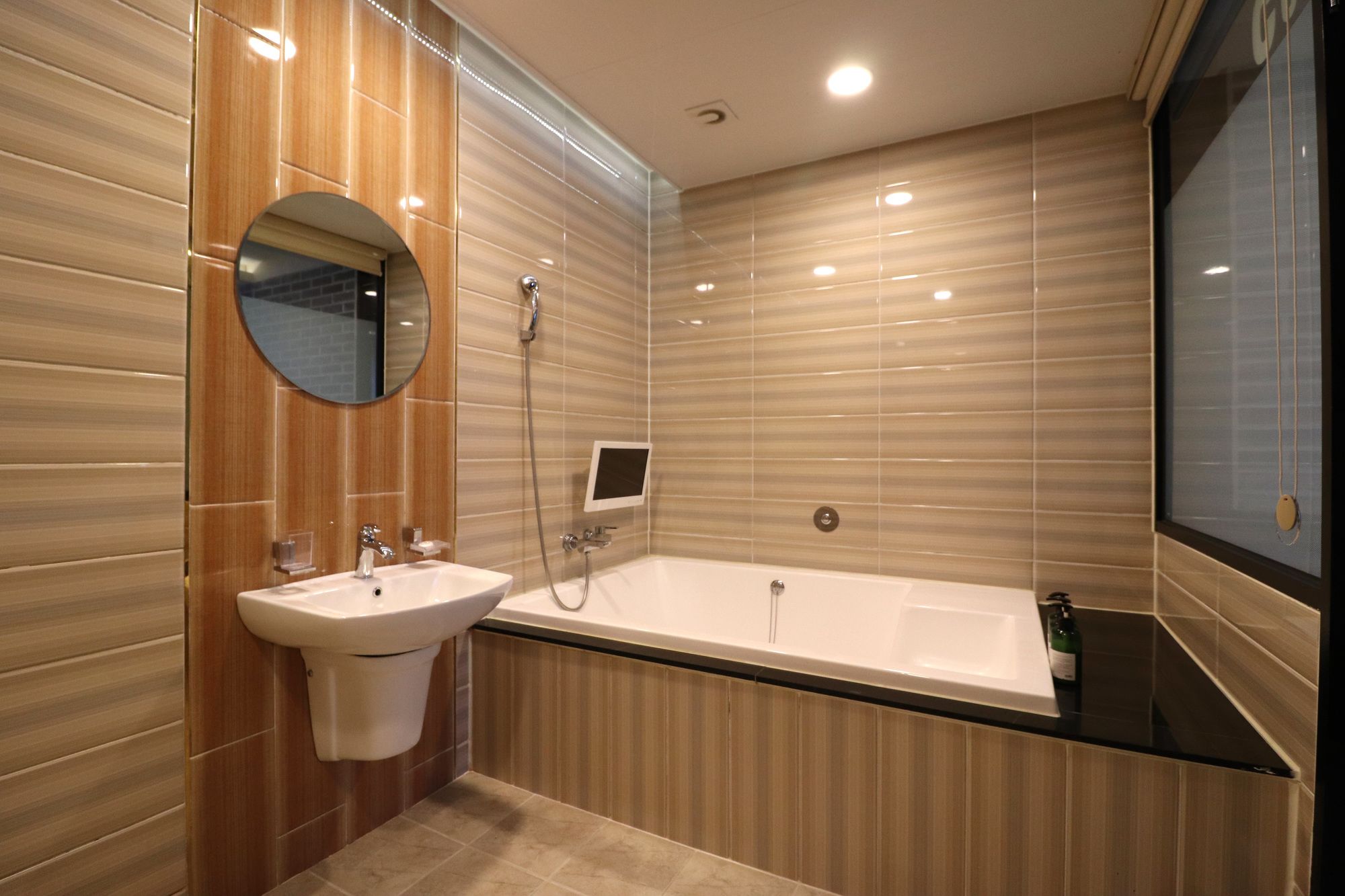 Airport Hotel