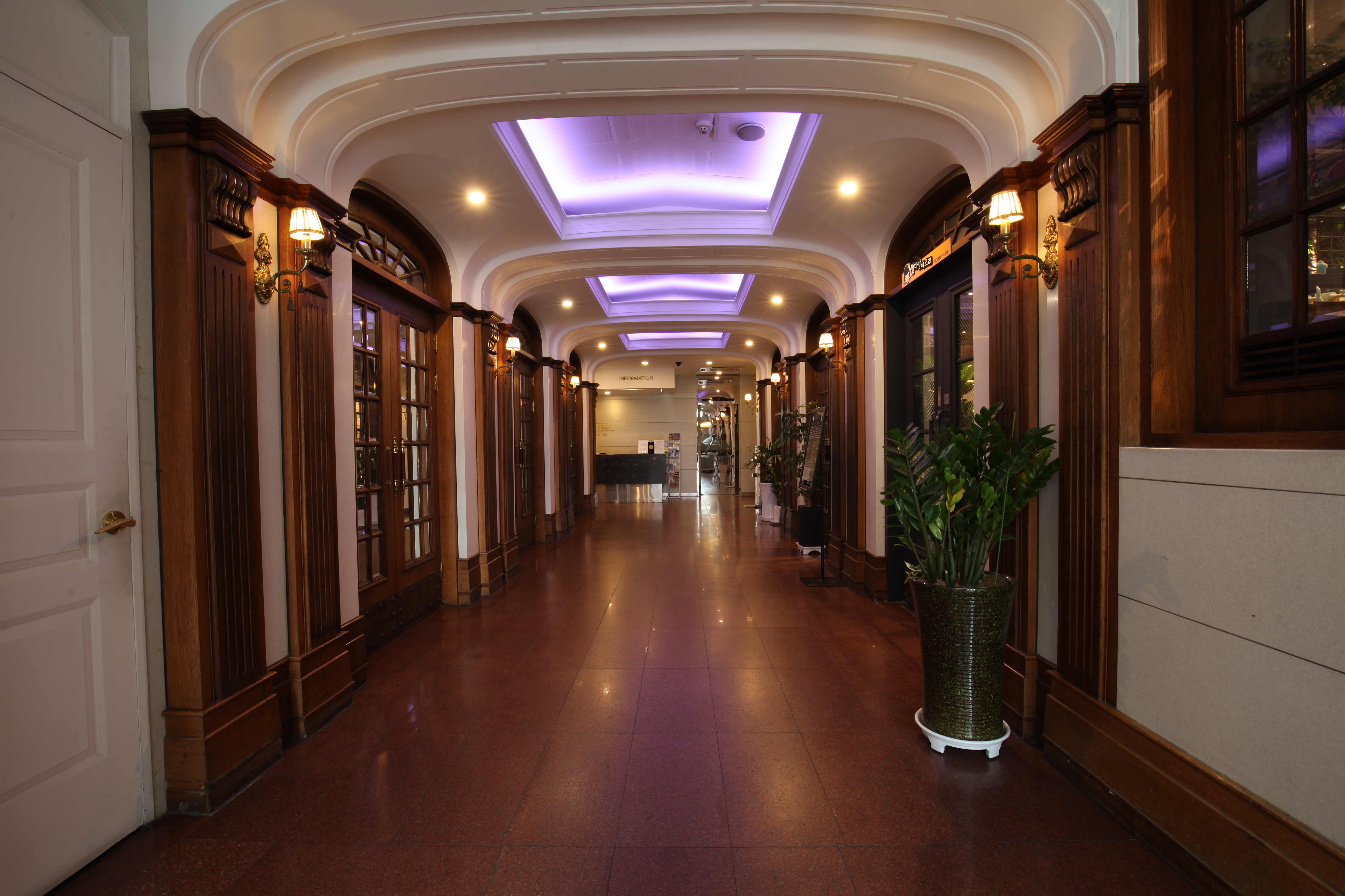 Angel Hotel