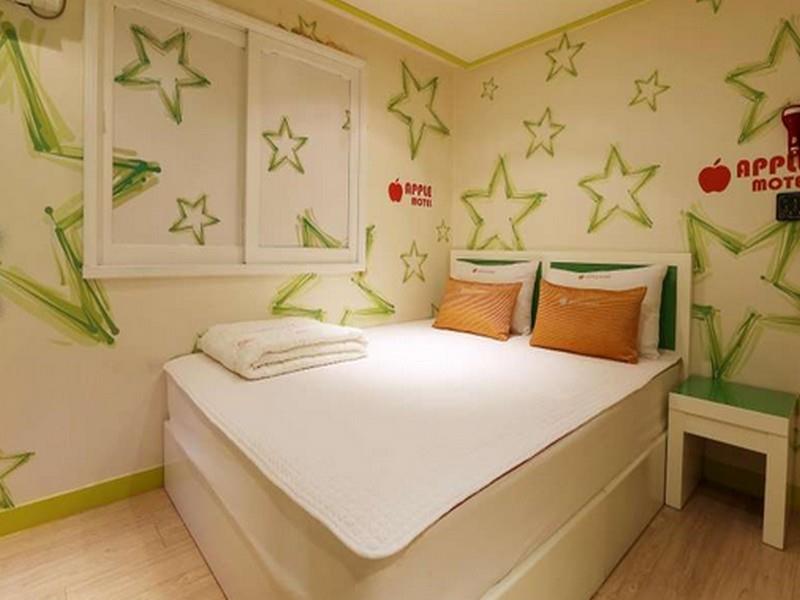 Apple Motel