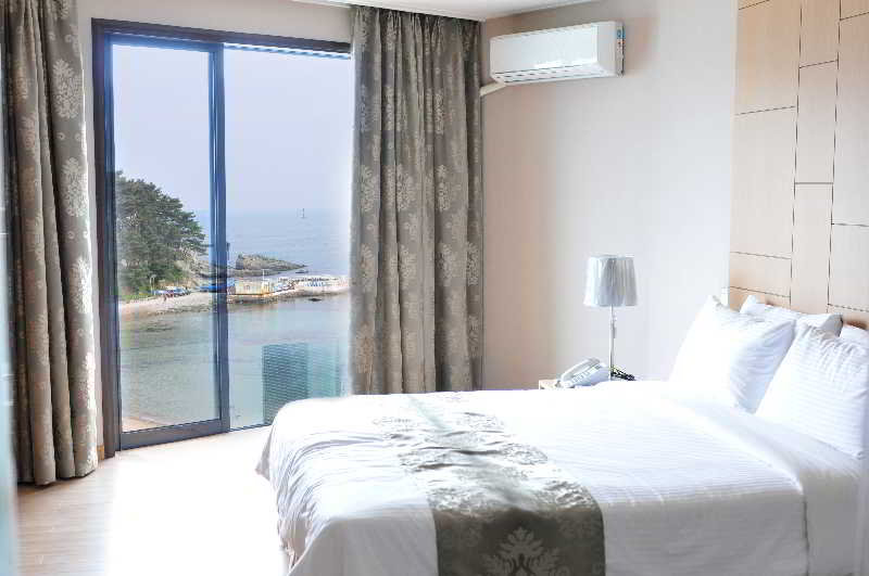 Benikea Songjung Hotel