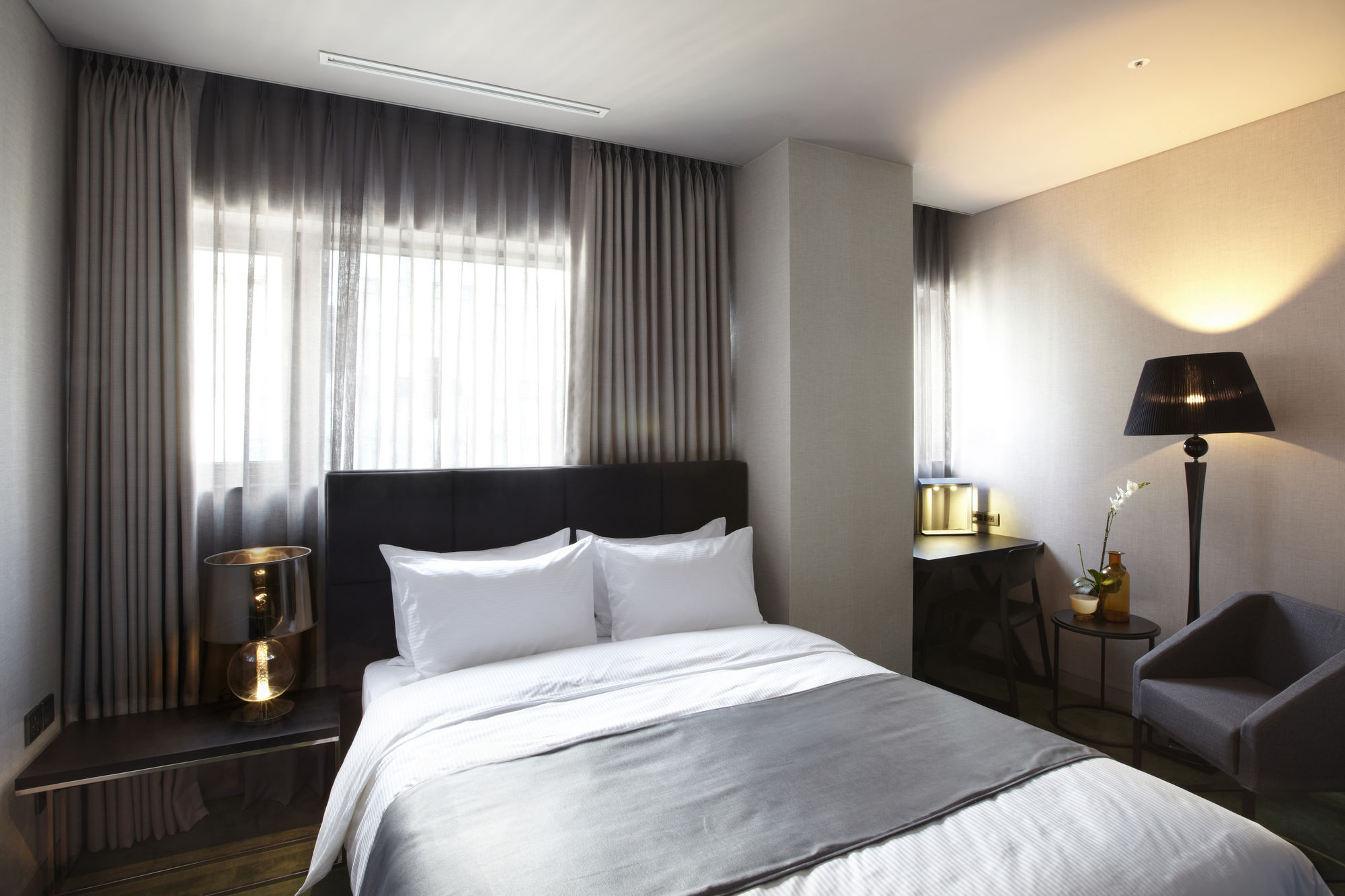 Best Louis Hamilton Hotel