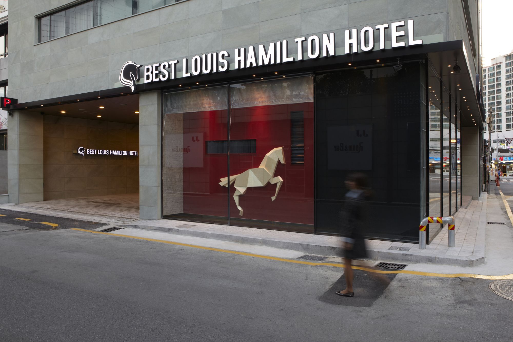 Best Louis Hamilton Hotel