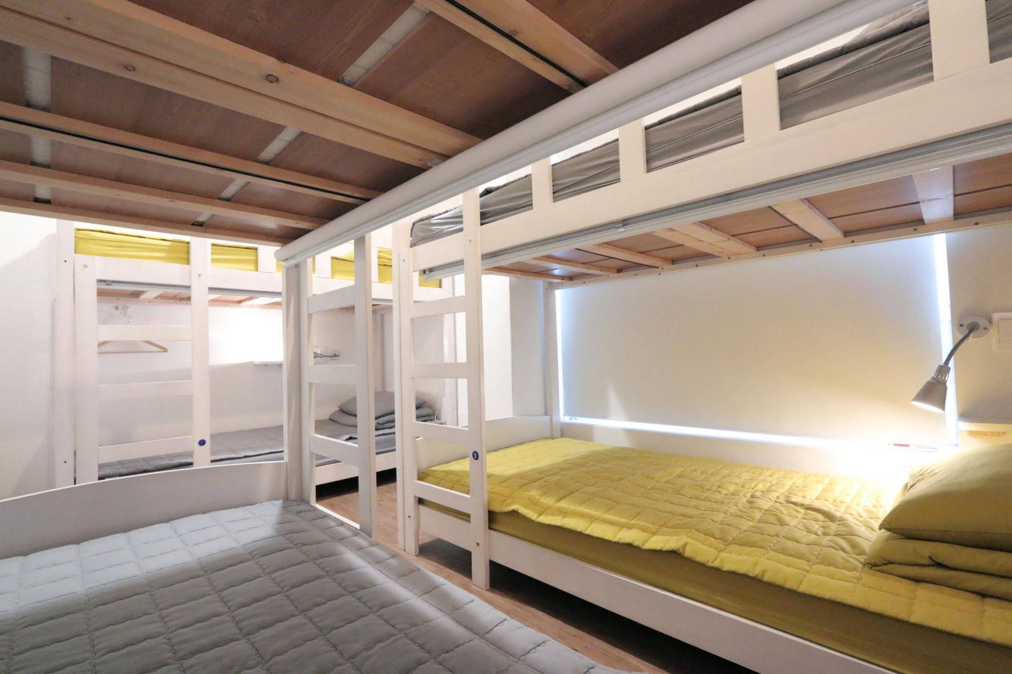 Blue Boat Hostel Haeundae