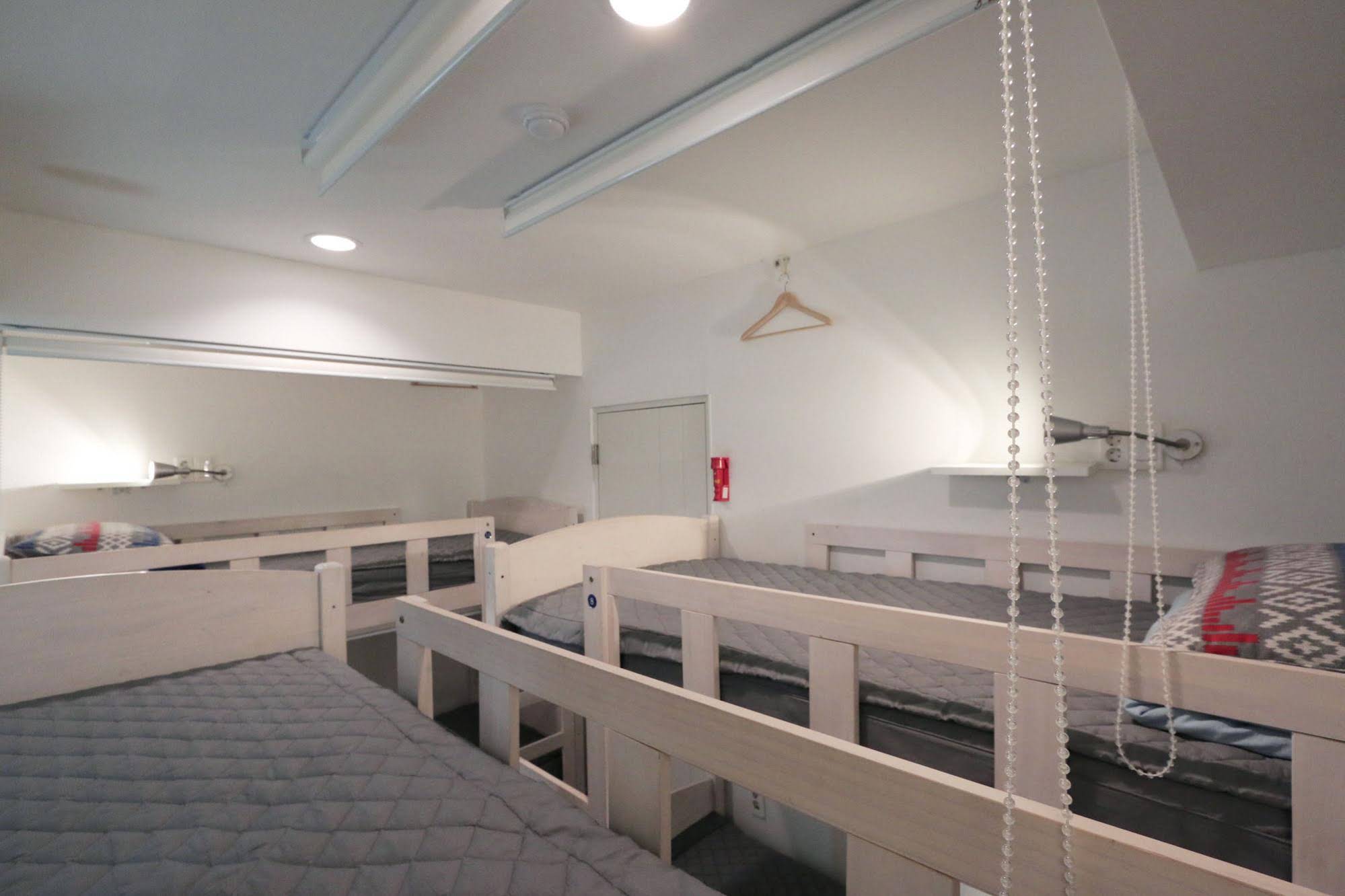 Blue Boat Hostel Haeundae