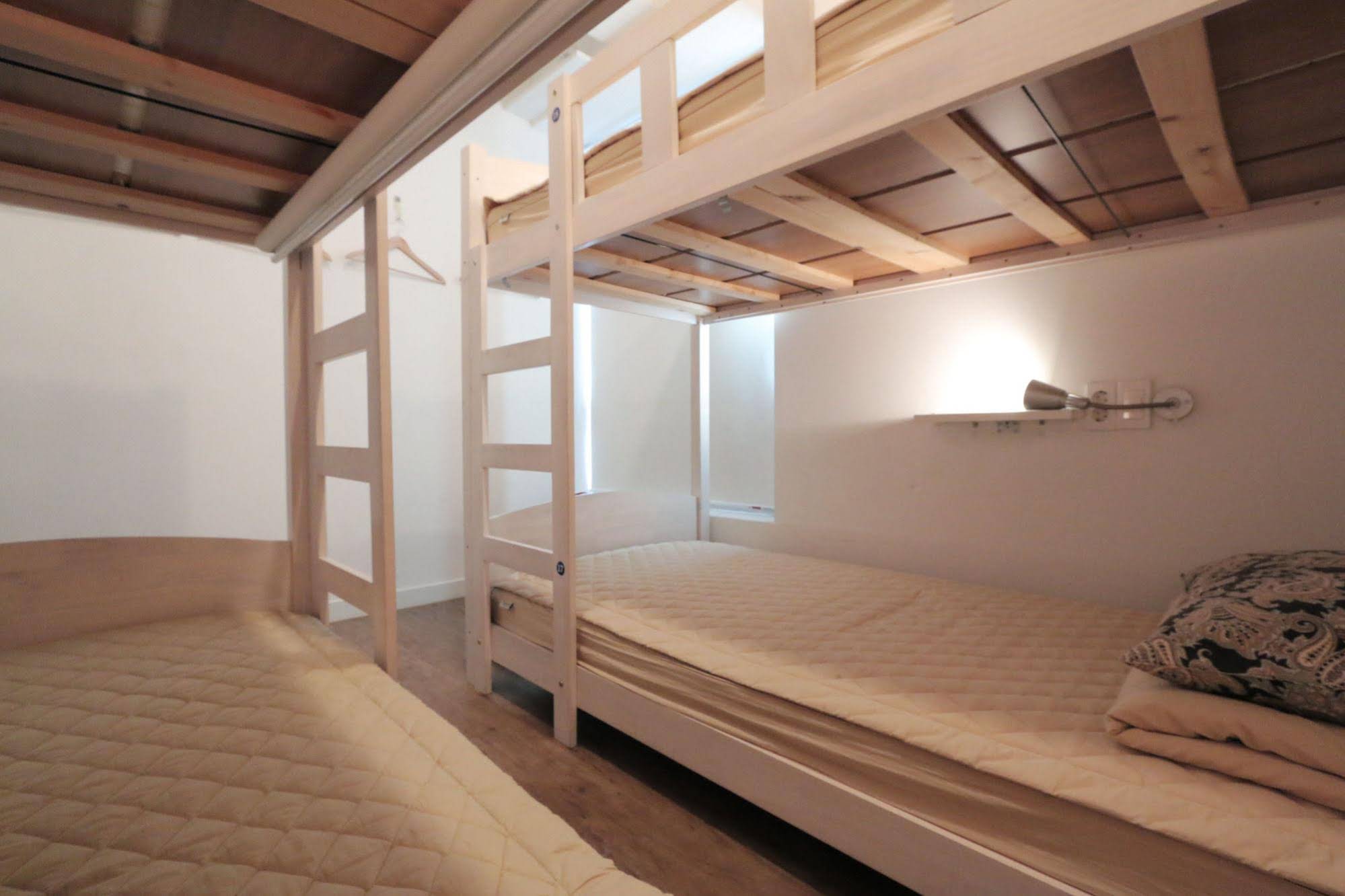 Blue Boat Hostel Haeundae