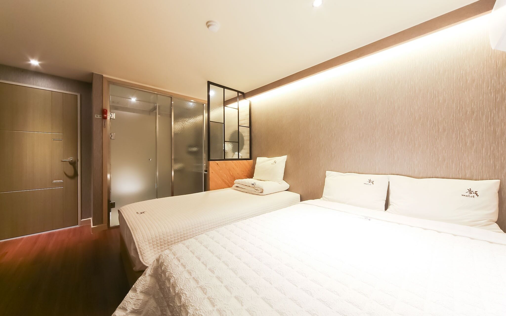 Bomnal Motel