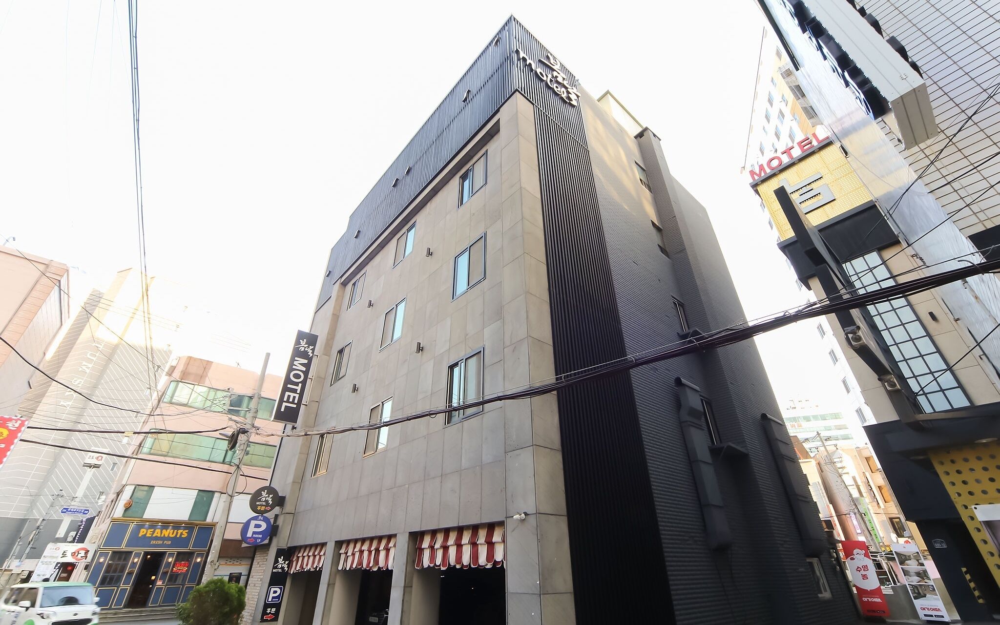 Bomnal Motel