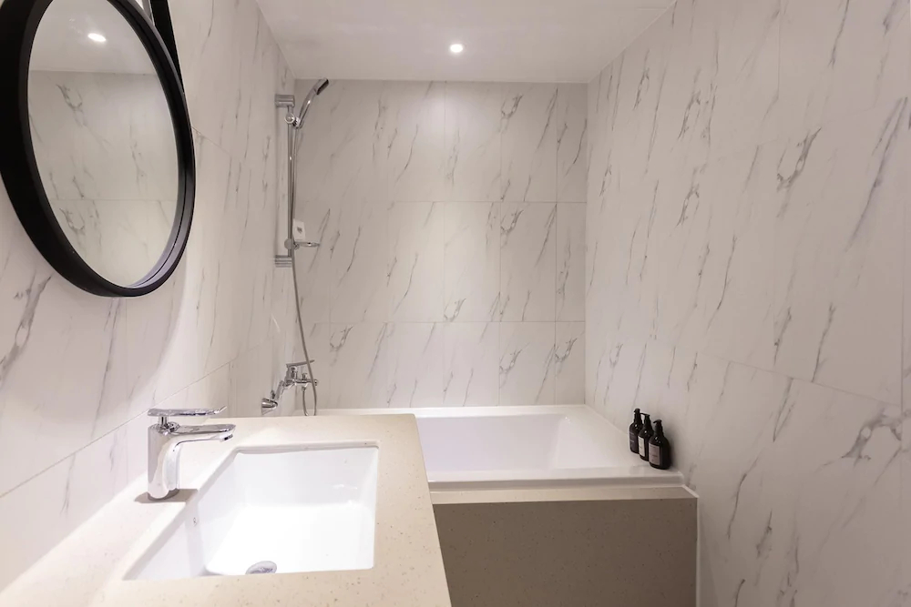 Brown Dot Hotel Centum