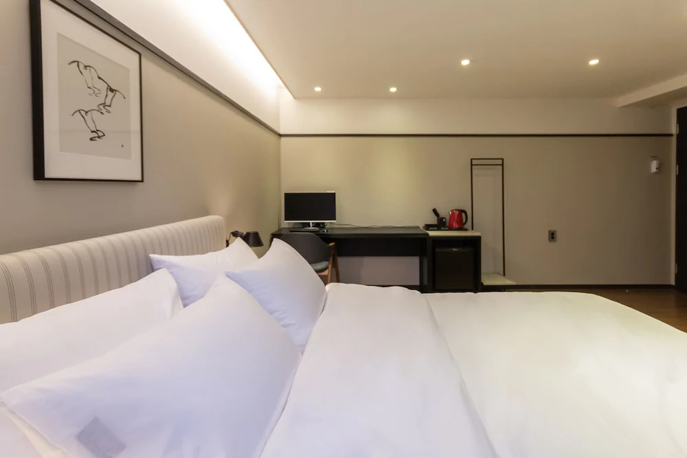 Brown Dot Hotel Centum