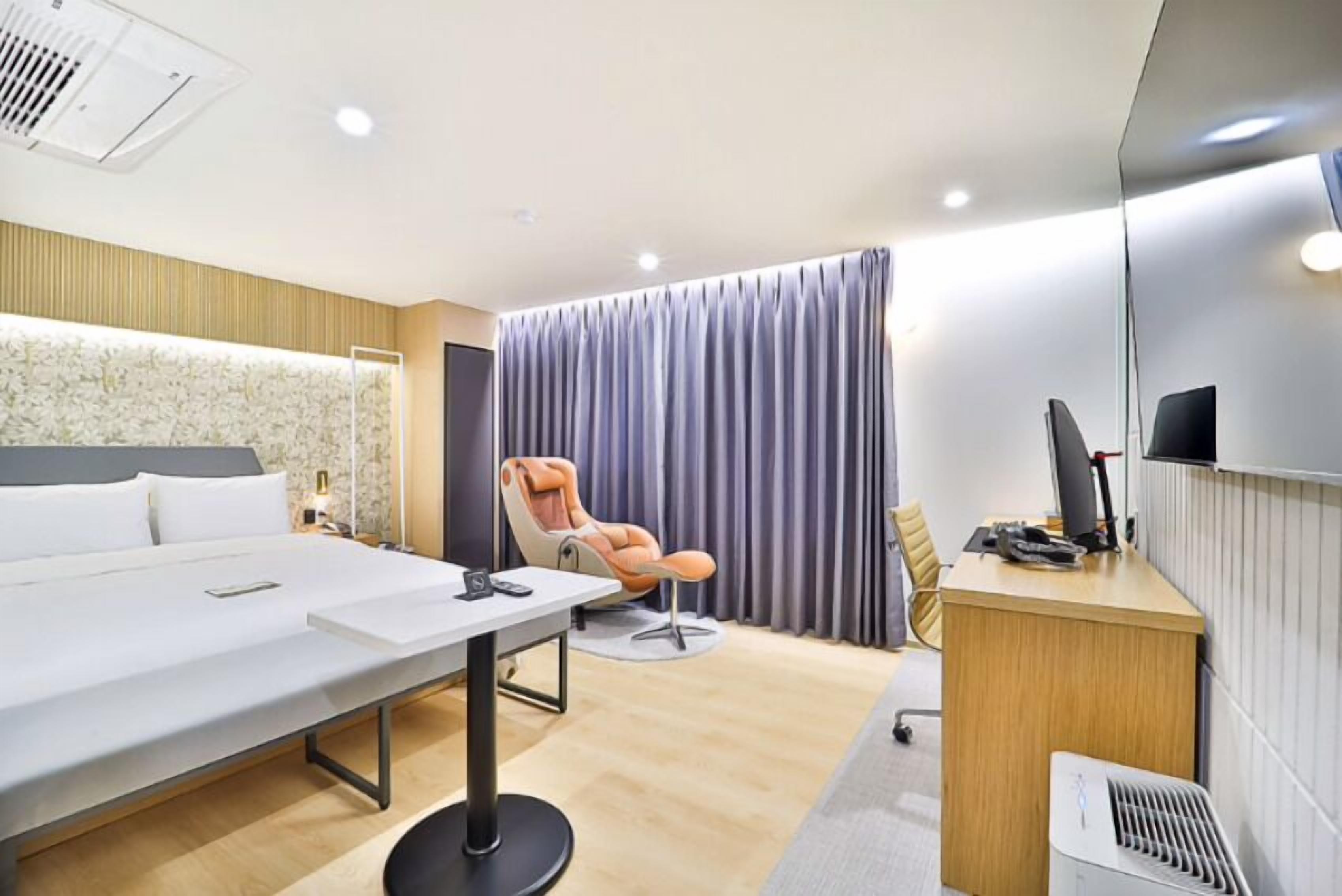 Brown Dot Hotel Yeongdo Daegyo