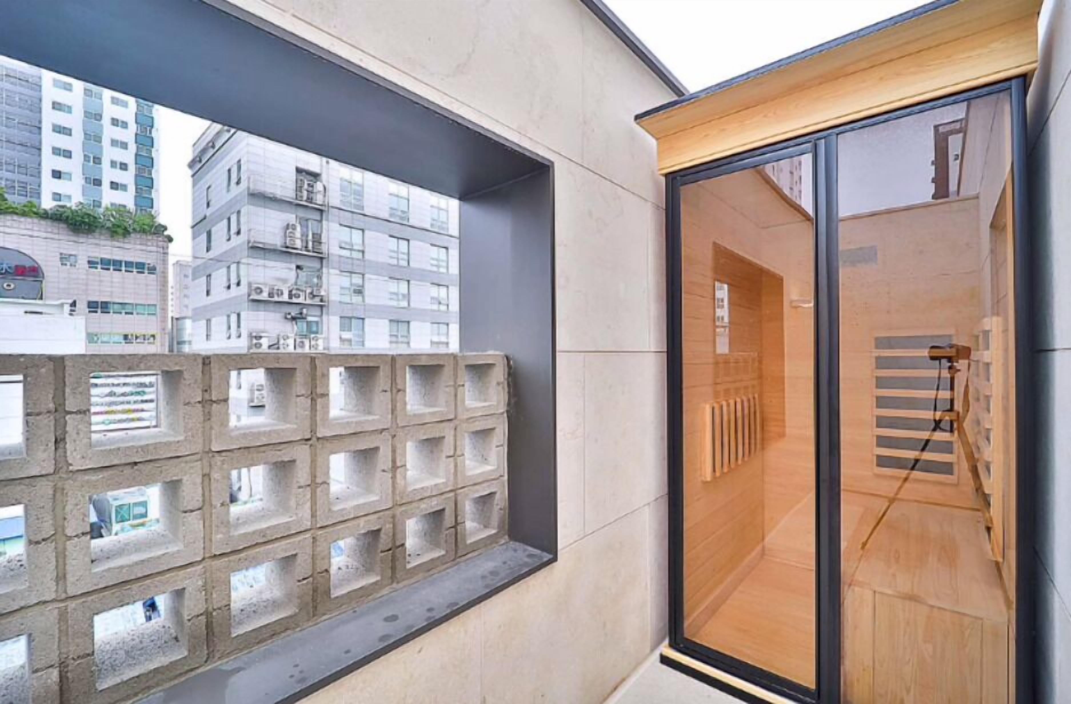 Brown Dot Hotel Yeongdo Daegyo