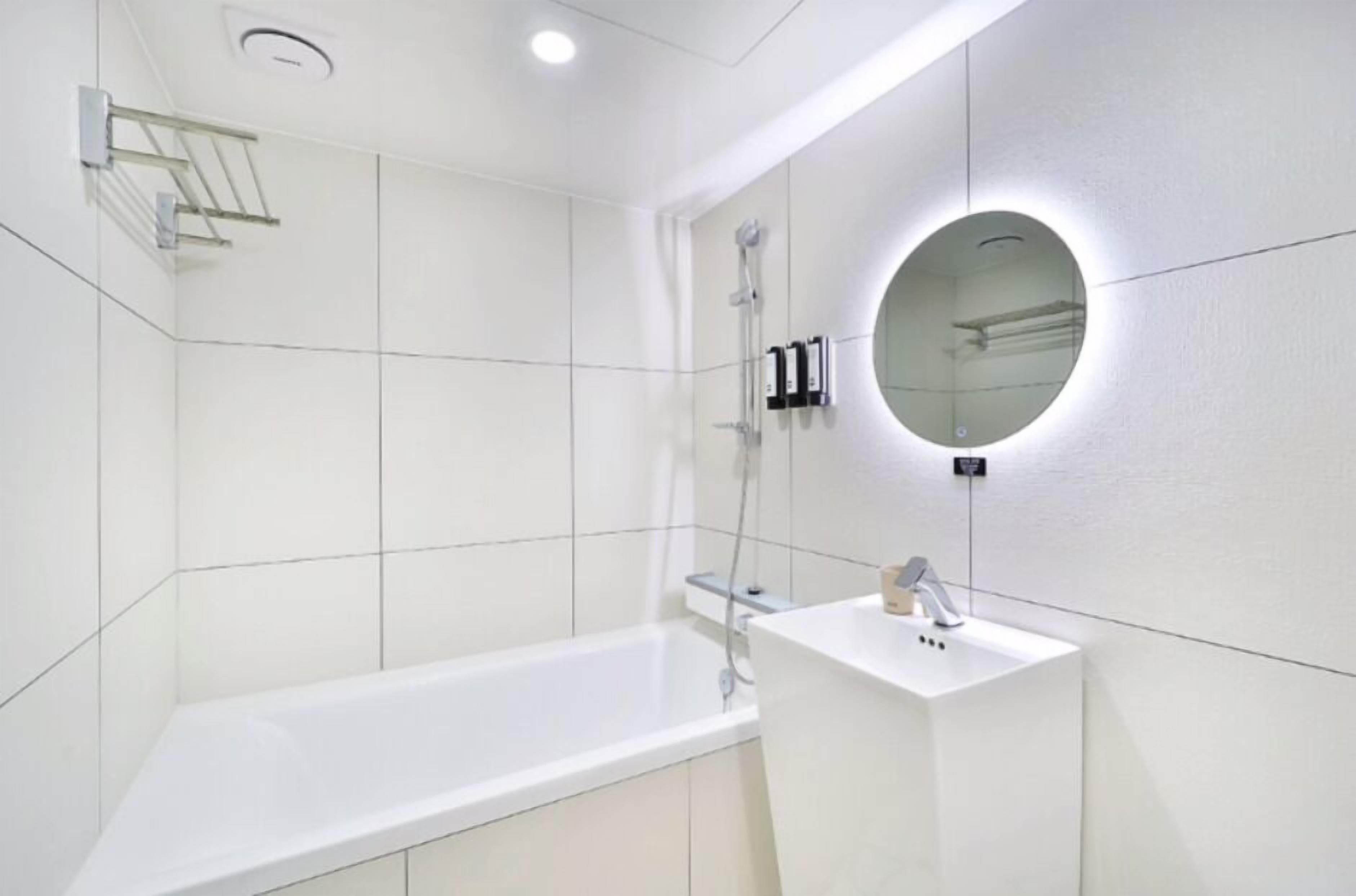Brown Dot Hotel Yeongdo Daegyo