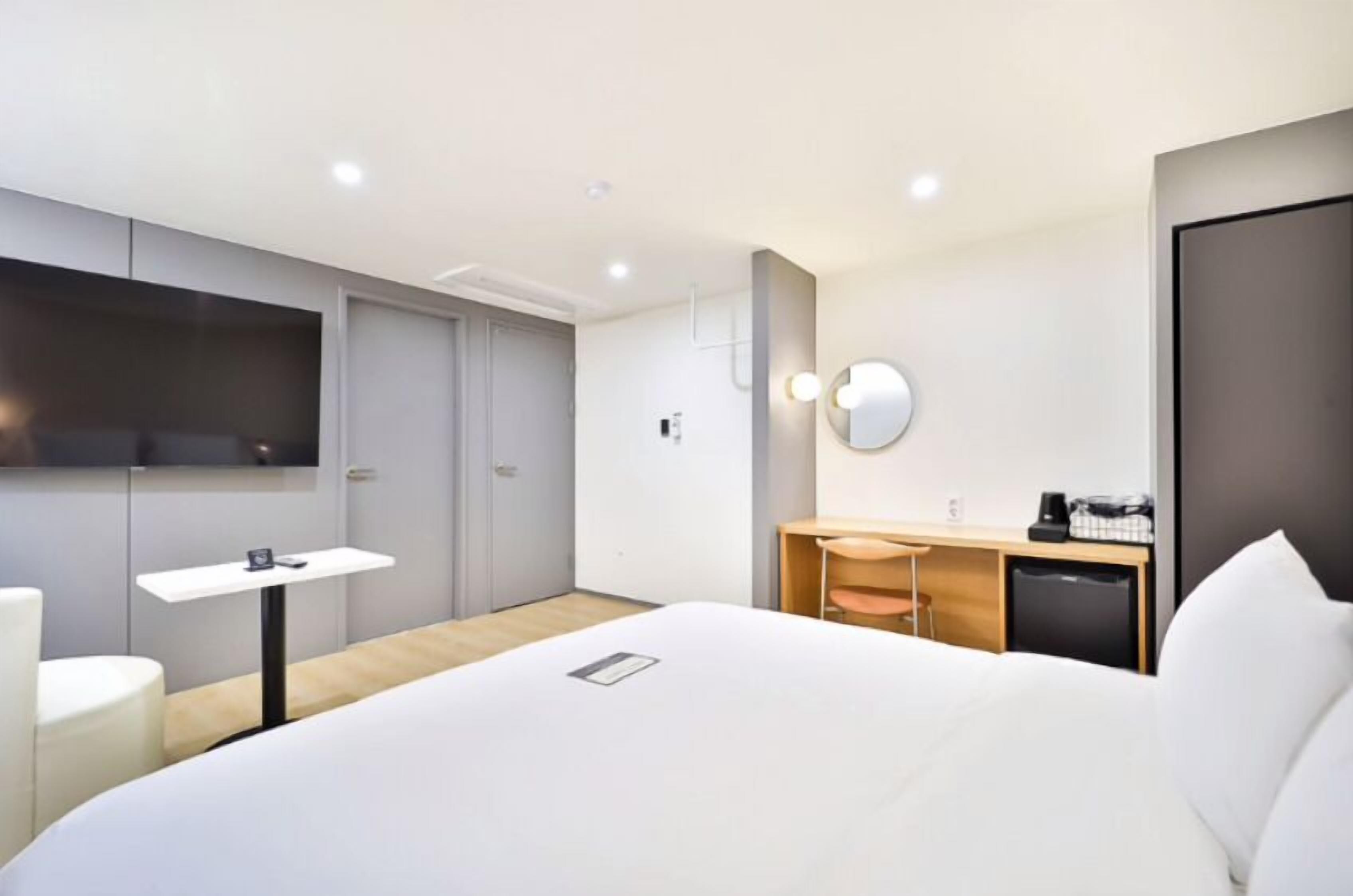 Brown Dot Hotel Yeongdo Daegyo
