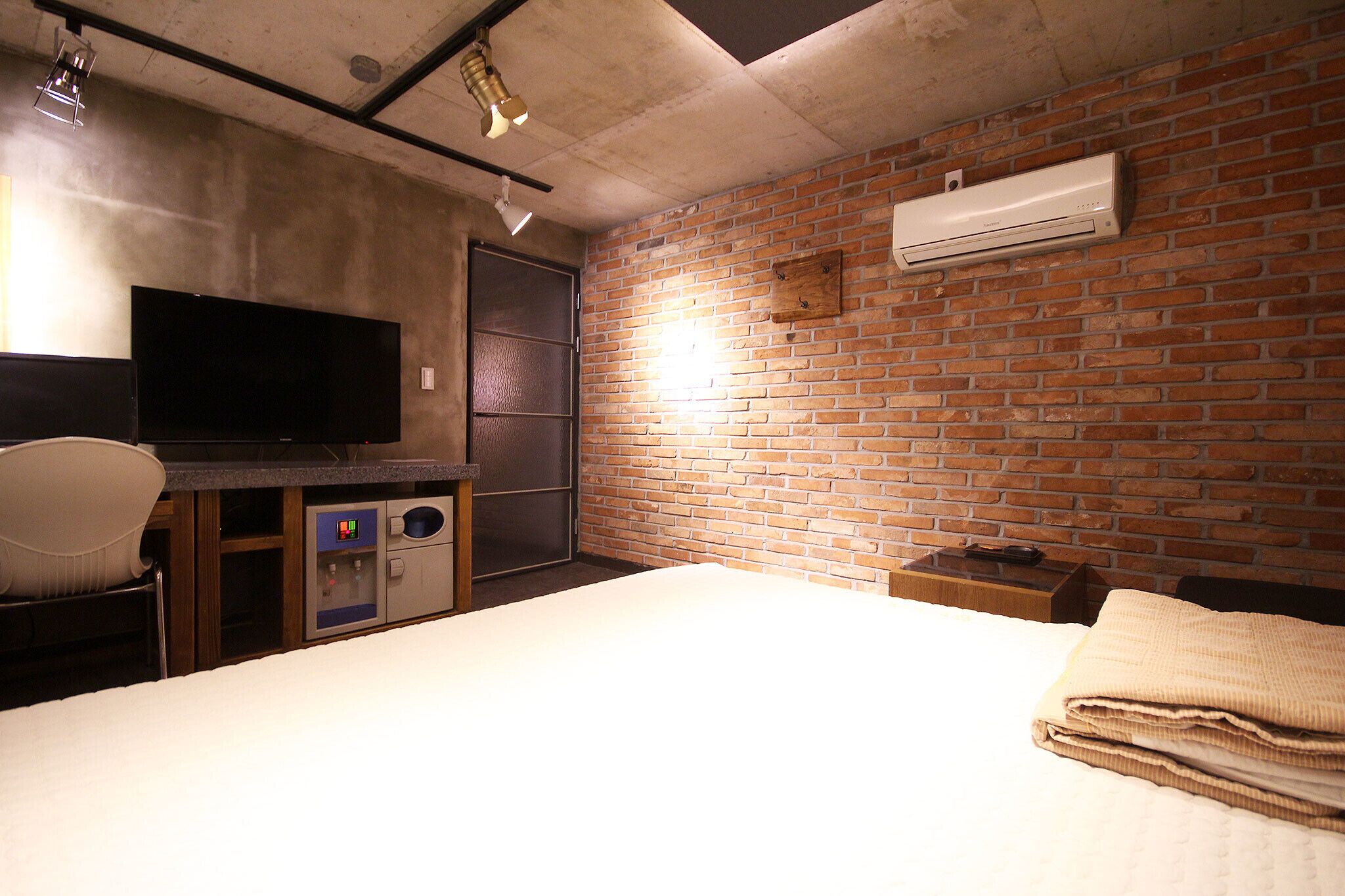 Busan Daeyeon-Dong Han's Ville