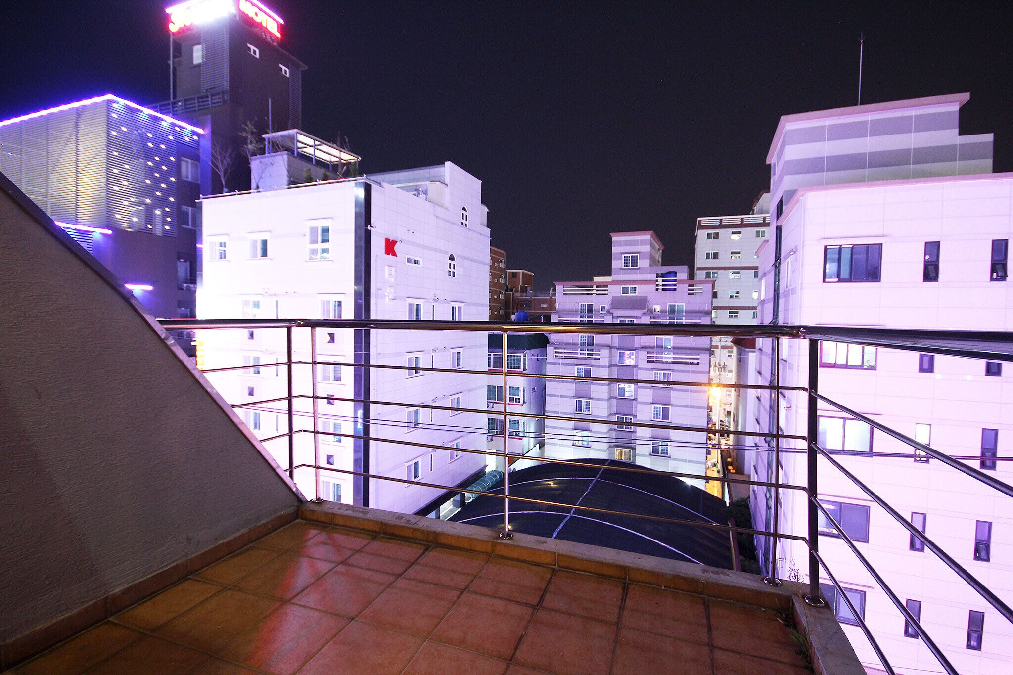 Busan Daeyeon-Dong Han's Ville