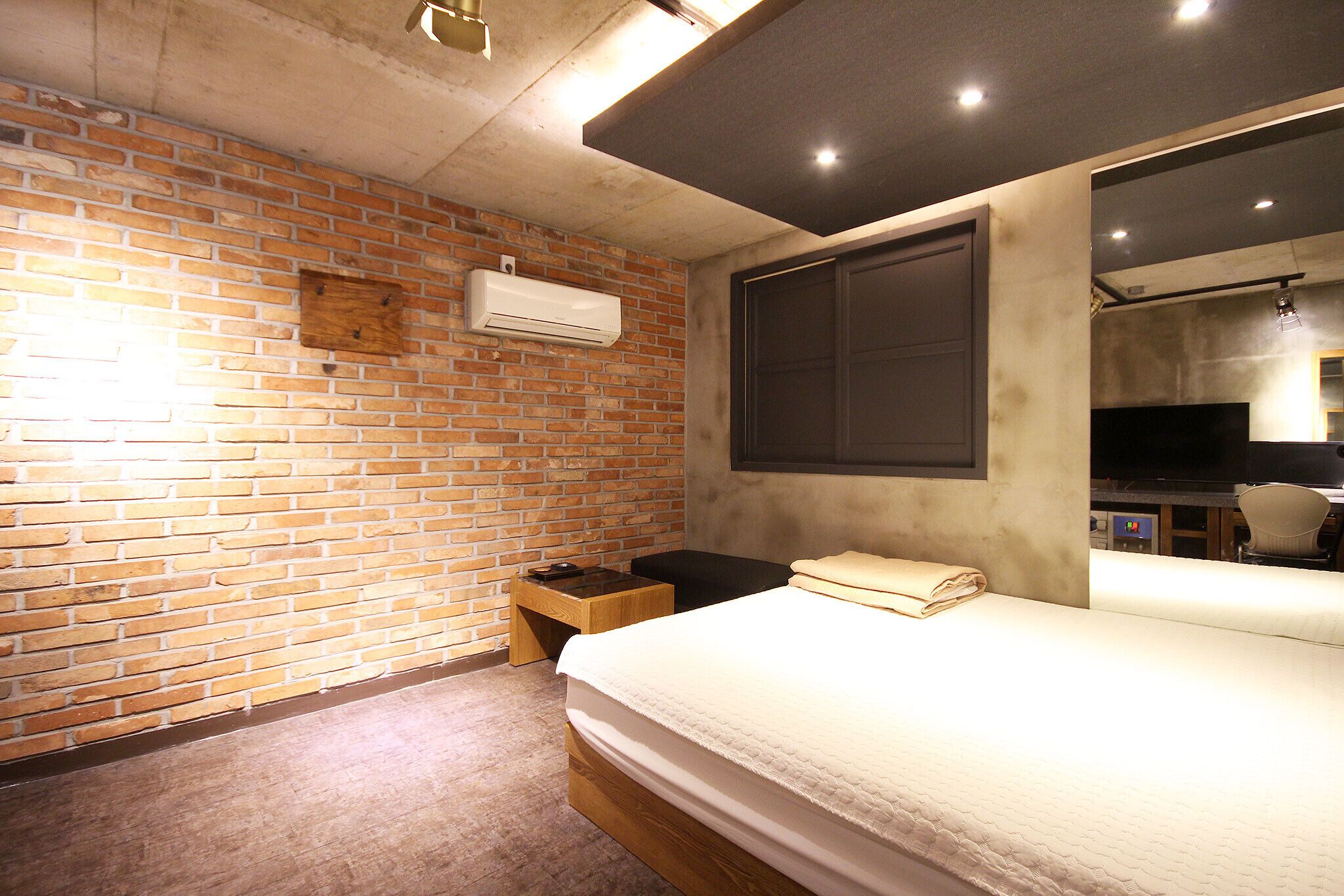 Busan Daeyeon-Dong Han's Ville
