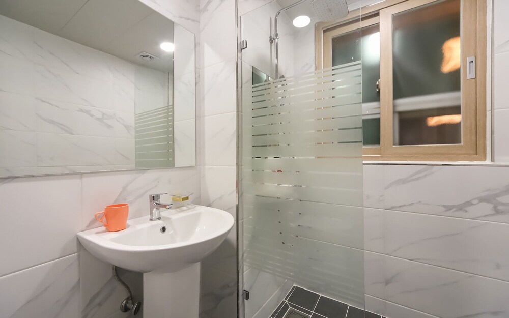 Busan Daeyeon-dong Ribe