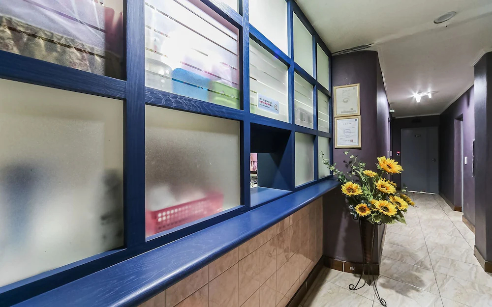 Busan Daeyeon-dong Ribe